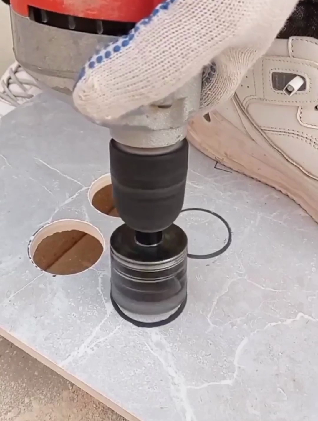 瓷砖烂掉一点怎么办(瓷砖烂掉了小块,怎么修补) 瓷砖烂掉一点怎么办(瓷砖烂掉了小块,怎么修补)